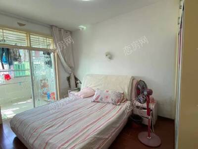 乘风小区，3室2厅2卫，124.00㎡，普装，售价27万