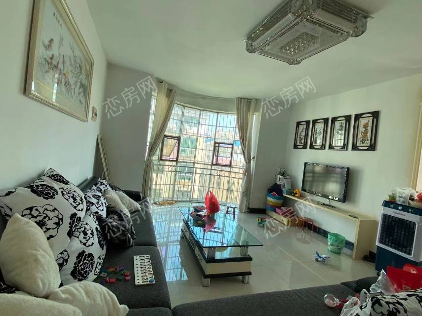乘风小区，3室2厅2卫，124.00㎡，普装，售价27万 二手房