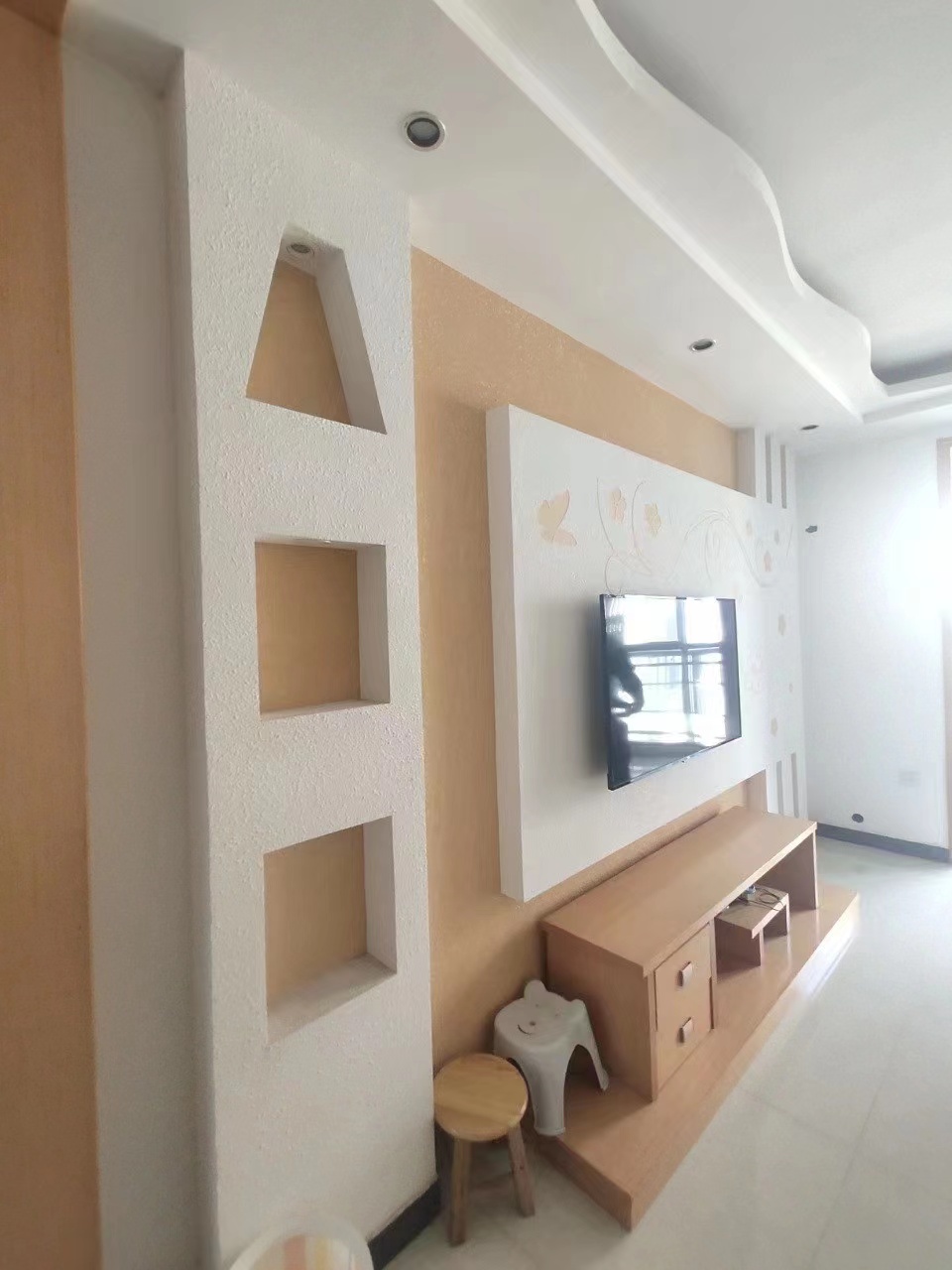 翰林世家，3室2厅2卫，120.00㎡，租金1300元/月 租房