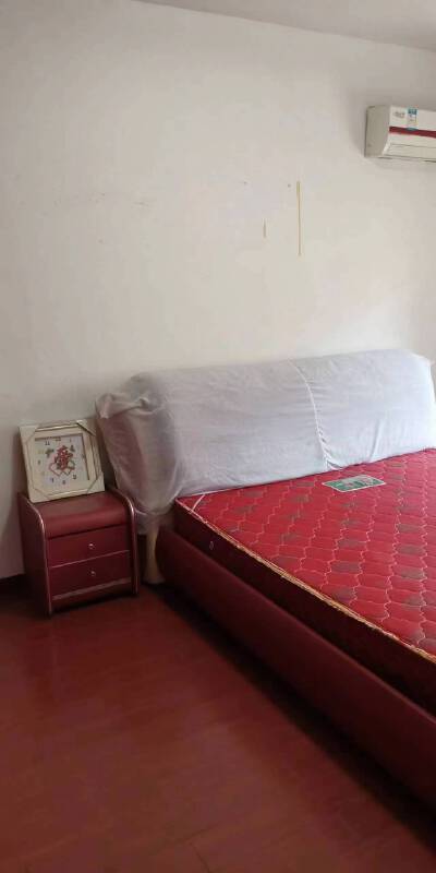 益和花园南区，3室2厅2卫，117.00㎡，普装，售价32万