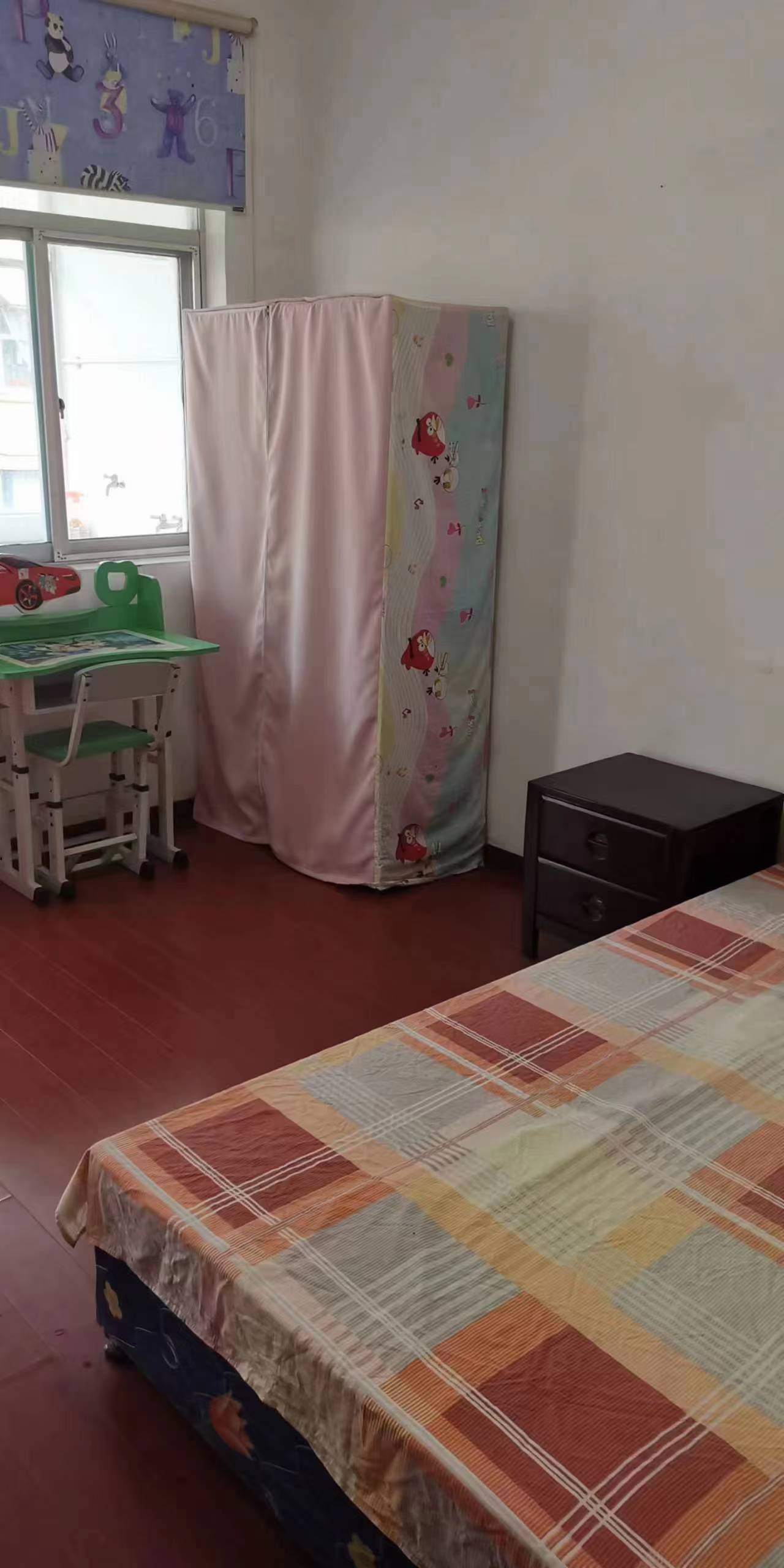 益和花园南区，3室2厅2卫，117.00㎡，普装，售价32万 二手房