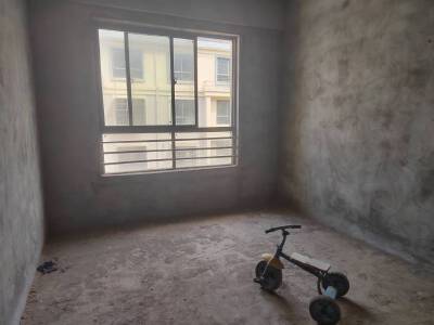 恒奥国际二期，3室2厅1卫，109.90㎡，毛坯，售价26万