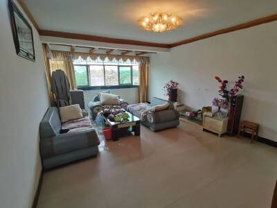 市中心地段中心花园149.68平三房出售