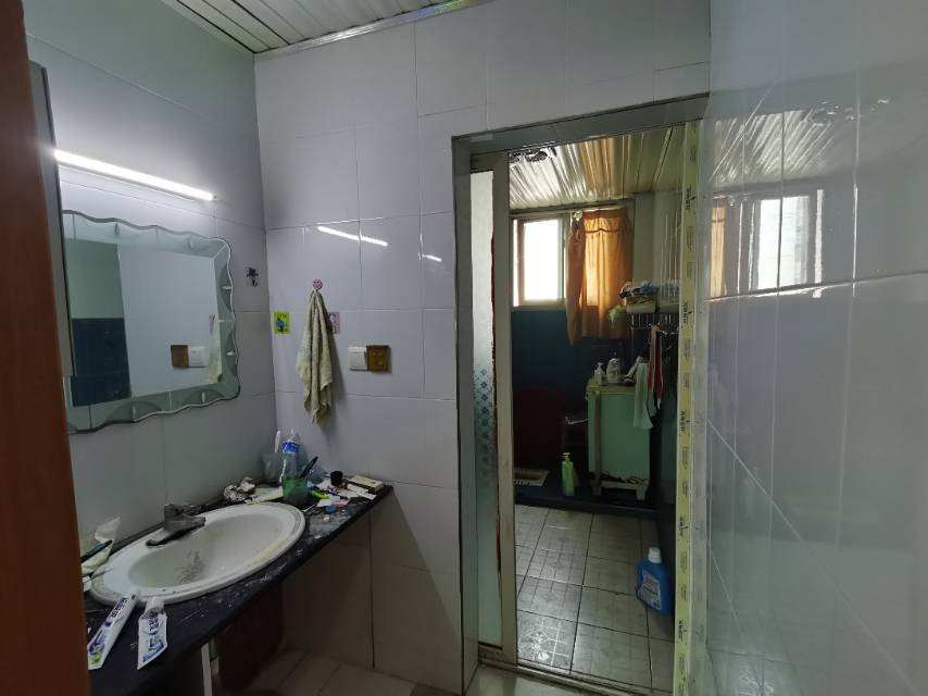 市中心地段中心花园149.68平三房出售 二手房