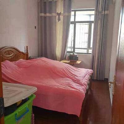 红宝石小区，3室2厅1卫，105.59㎡，精装，售价45万