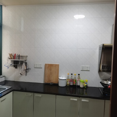 财富广场，3室2厅1卫，120㎡，售价55万