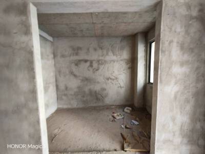 富鑫春天，3室2厅2卫，125.00㎡，毛坯，售价55万