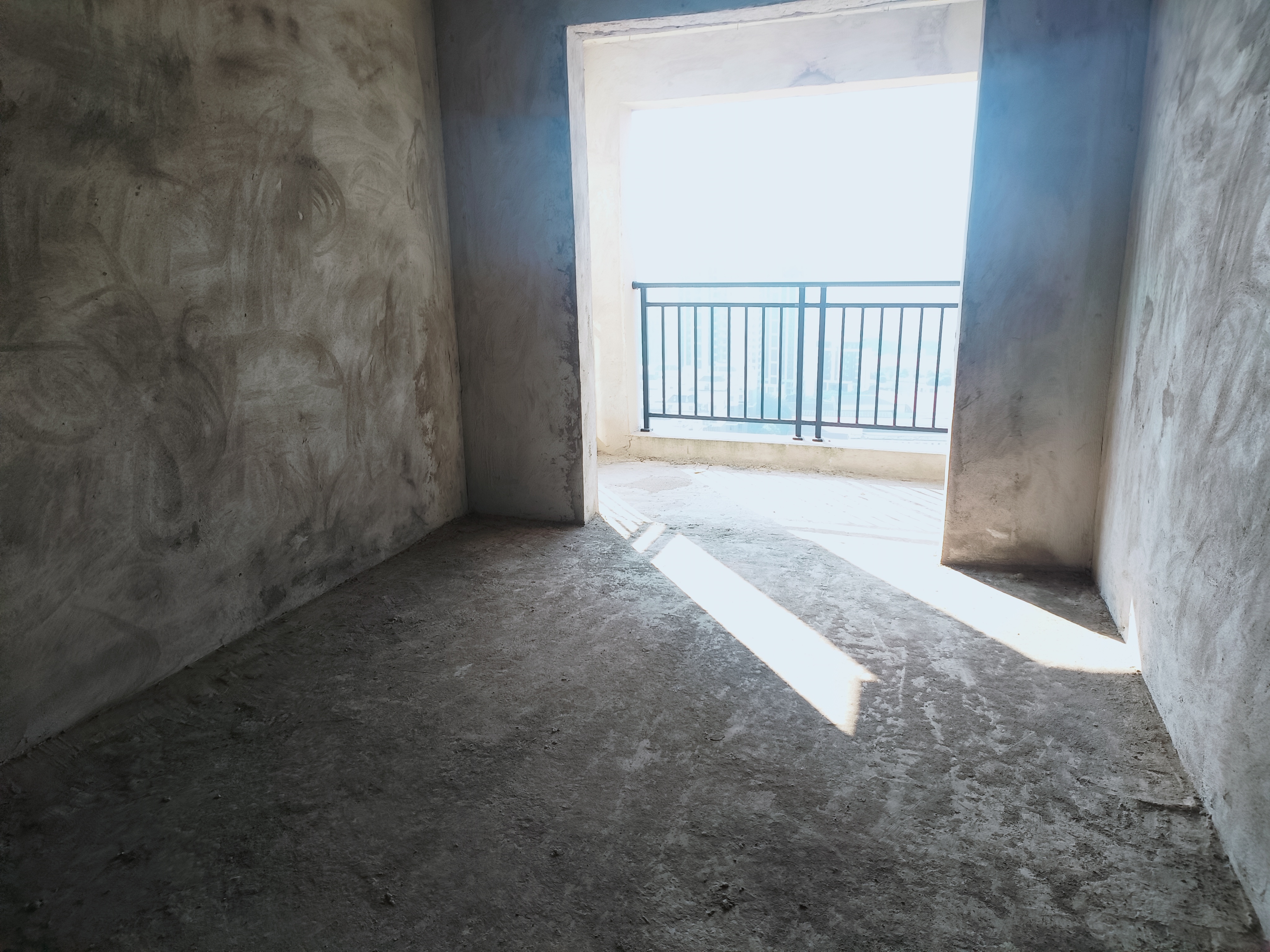 富鑫春天，3室2厅2卫，134.55㎡，毛坯，售价46万 二手房