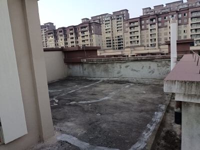 荷塘新城，6室2厅3卫，202.00㎡，售价110万