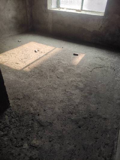 碧水华庭一期，2室2厅2卫，92.86㎡，毛坯，售价35.00万