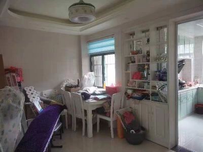 金色阳光，3室2厅1卫，117㎡，毛坯，售价58万