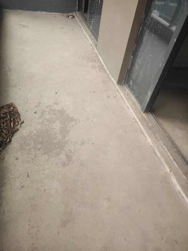 新加坡国际健康城，3室2厅1卫，97.97㎡，毛坯，售价42万 二手房