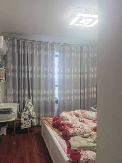 锦绣年华，3室2厅2卫，118.75㎡，售价45万