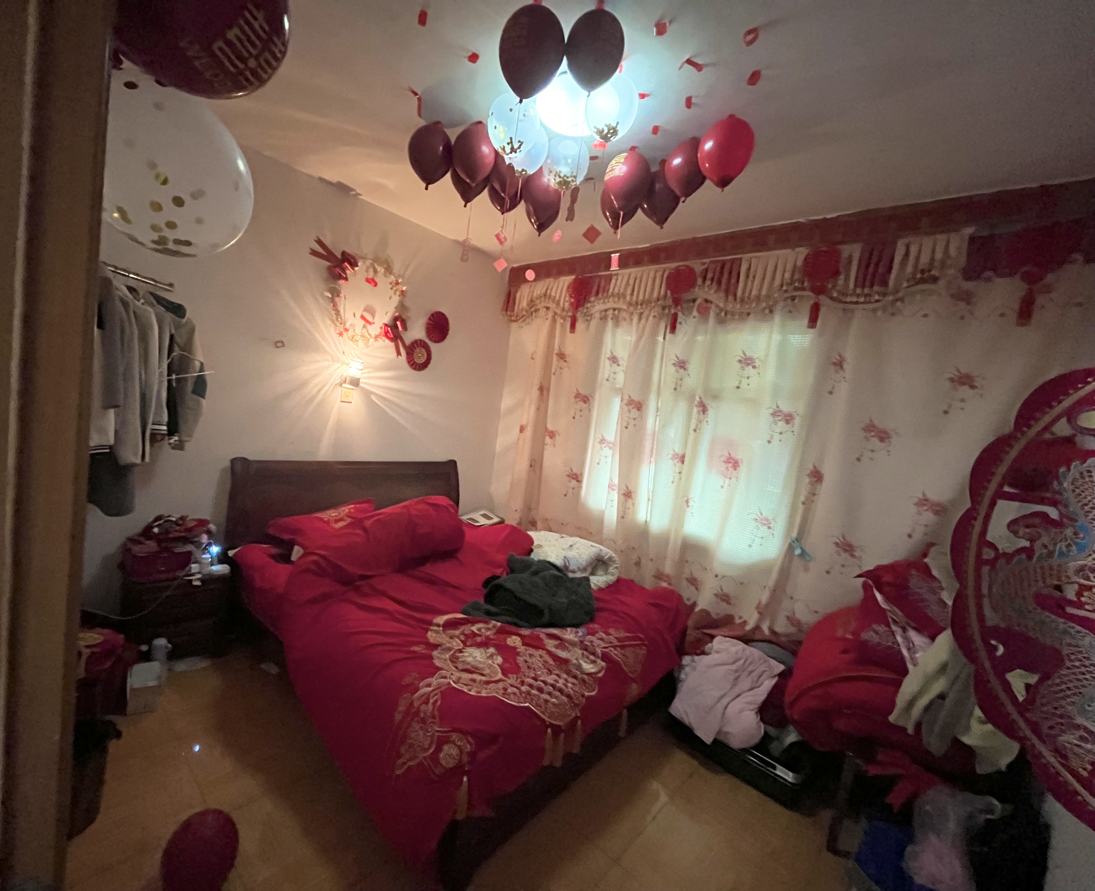 葡萄园小区，2室2厅1卫，93.63㎡，简装，售价25万 二手房