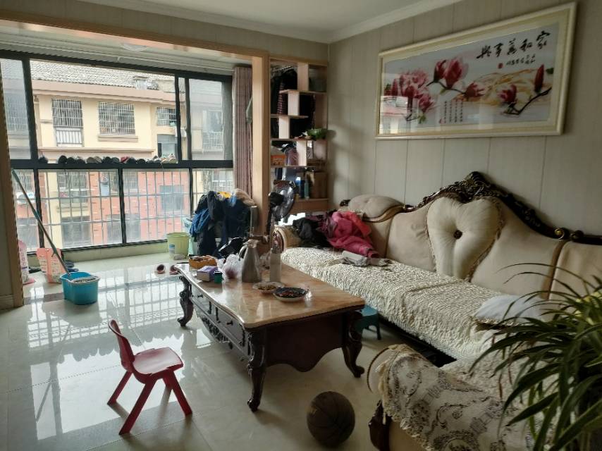 红宝石小区，3室2厅1卫，117.00㎡，精装，售价50万 二手房