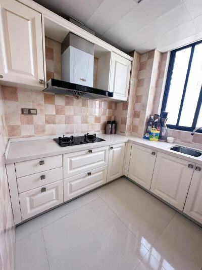 中航城果岭东方，3室2厅2卫，133.00㎡，精装，租金2000元/月