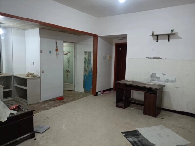 香江明珠，2室2厅1卫，71.00㎡，普装，售价19万