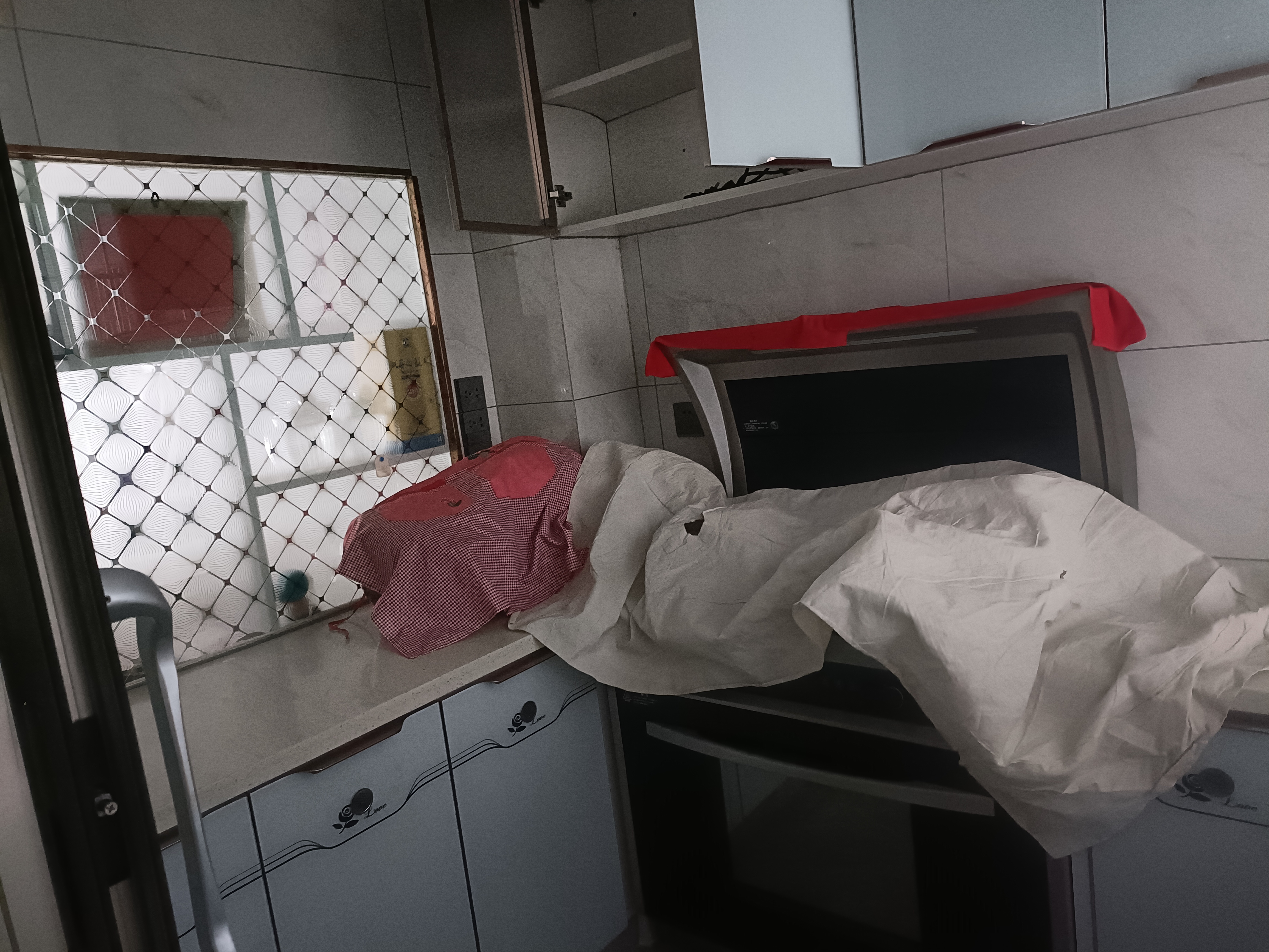 金色阳光，3室2厅2卫，138.4㎡，豪装，售价71万 二手房