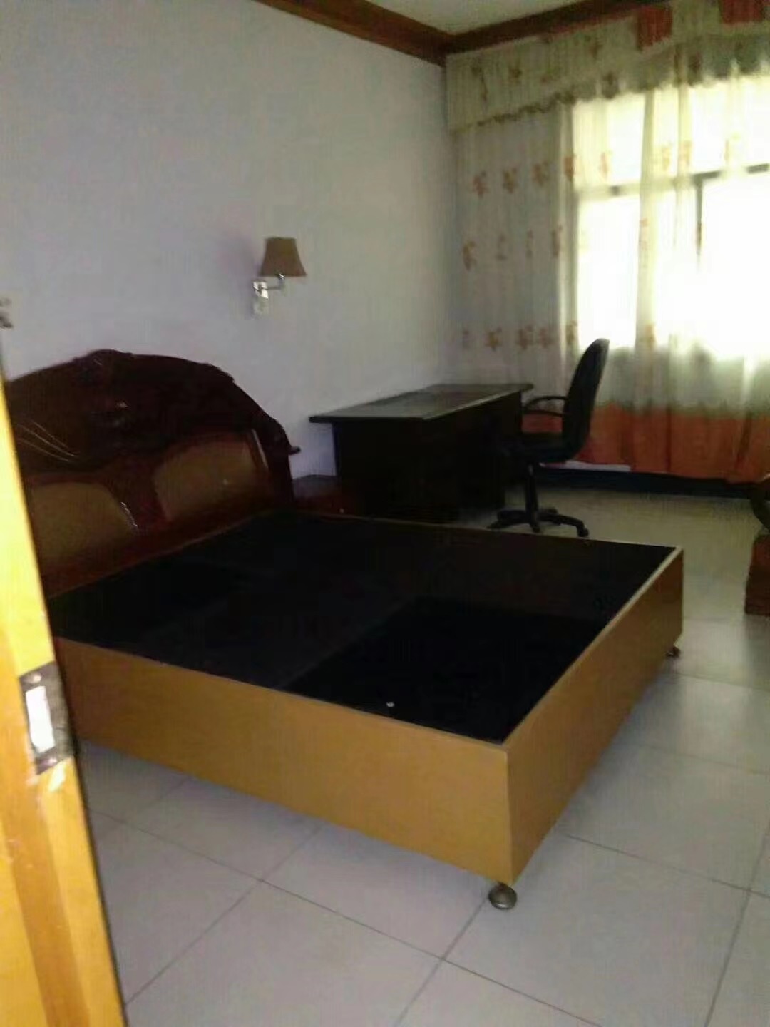 珍珠湖小区,2室2厅1卫,94m²,普装 二手房