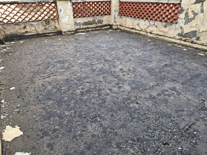 中航城庐山云岭，4室2厅2卫，229㎡，毛坯，售价200万 二手房