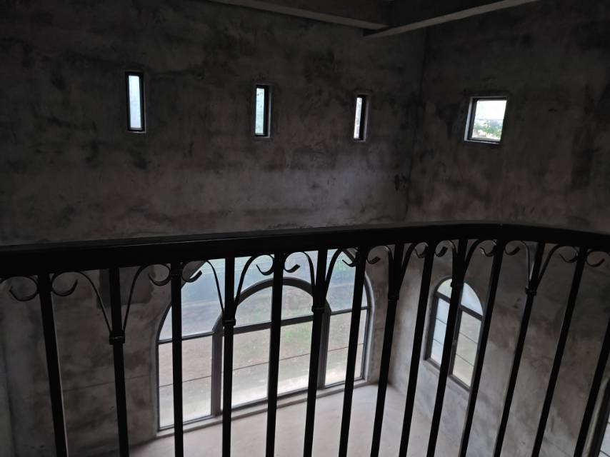 中航城庐山云岭，4室2厅2卫，229㎡，毛坯，售价200万 二手房