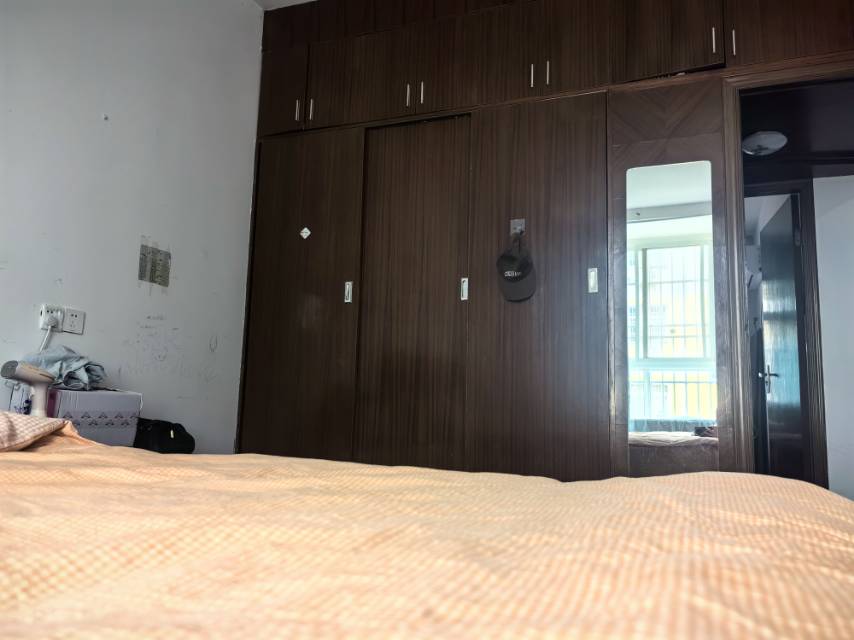 益和花园南区，3室2厅1卫，117.66㎡，普装，售价35万 二手房