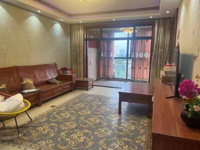 中航城果岭东方，3室2厅2卫，135.52㎡，精装，售价51.8万