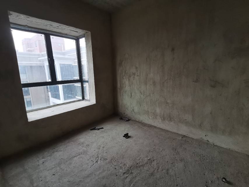 雅悦华府玺园，2室2厅1卫，87.13㎡，毛坯，售价28万 二手房