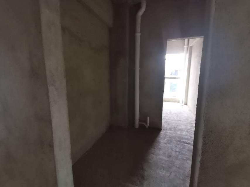 雅悦华府玺园，2室2厅1卫，87.13㎡，毛坯，售价28万 二手房