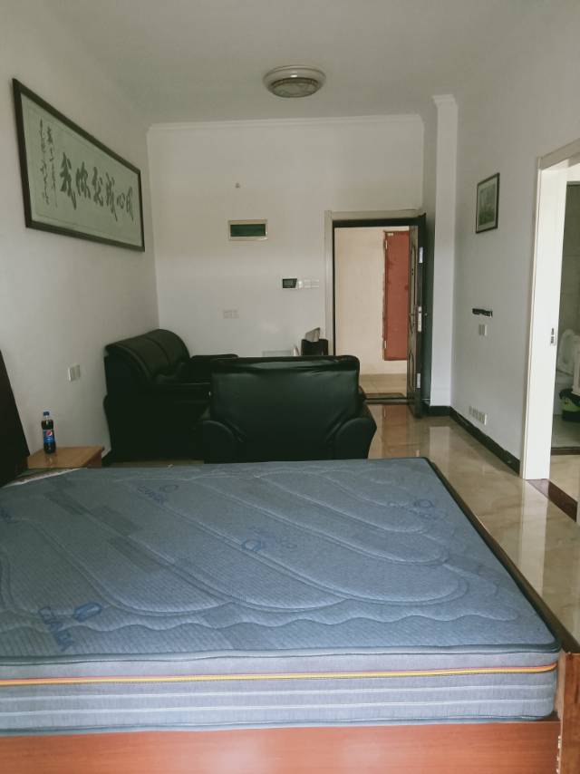 新天地公寓，1室1厅1卫，43㎡，普装，租金1000元/月 二手房