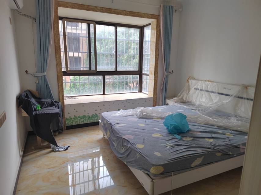 锦绣乾城，3室2厅1卫，95.00㎡，普装，租金1500元/月 租房