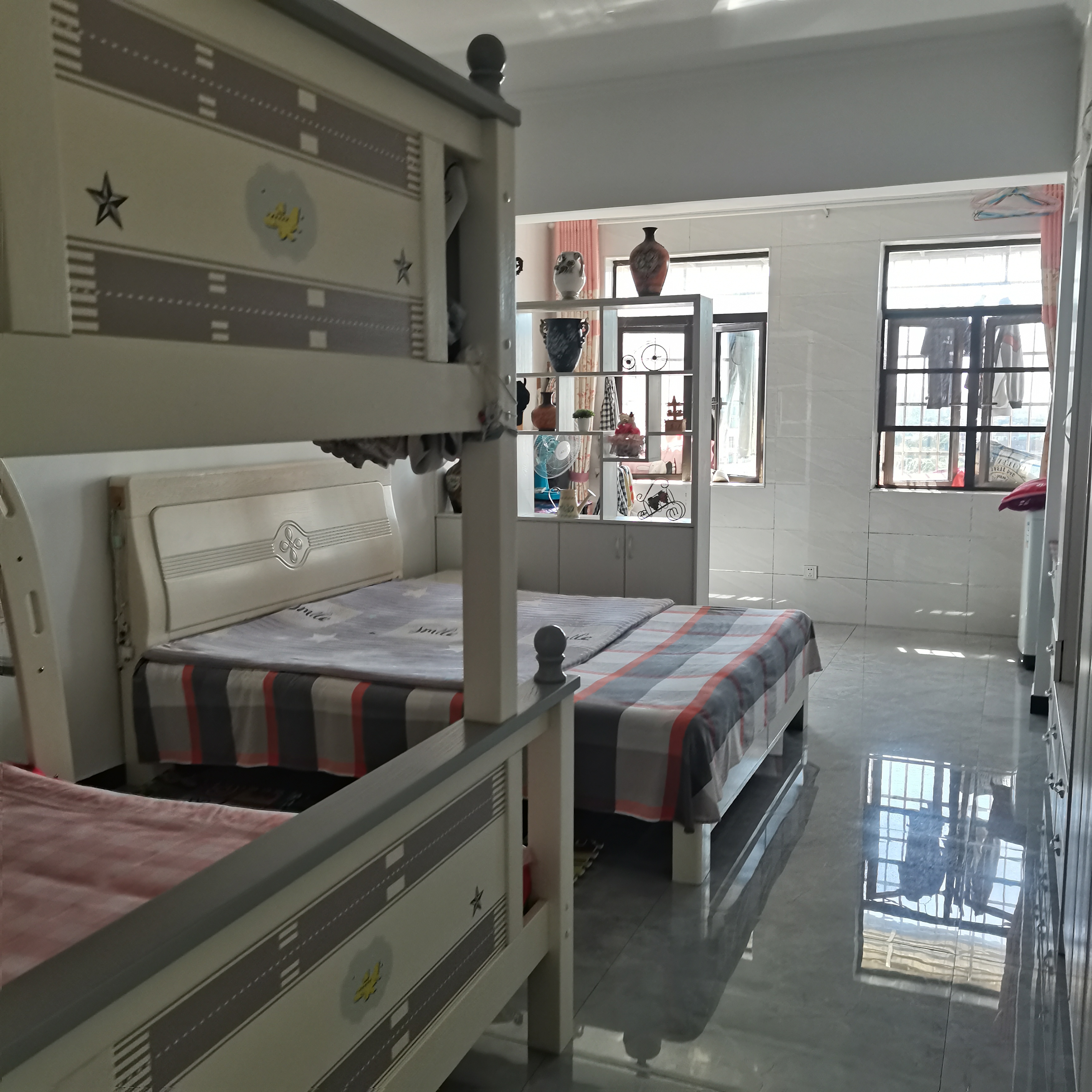 金涛国际华城，1室1厅1卫，75㎡，普装，售价28万 二手房