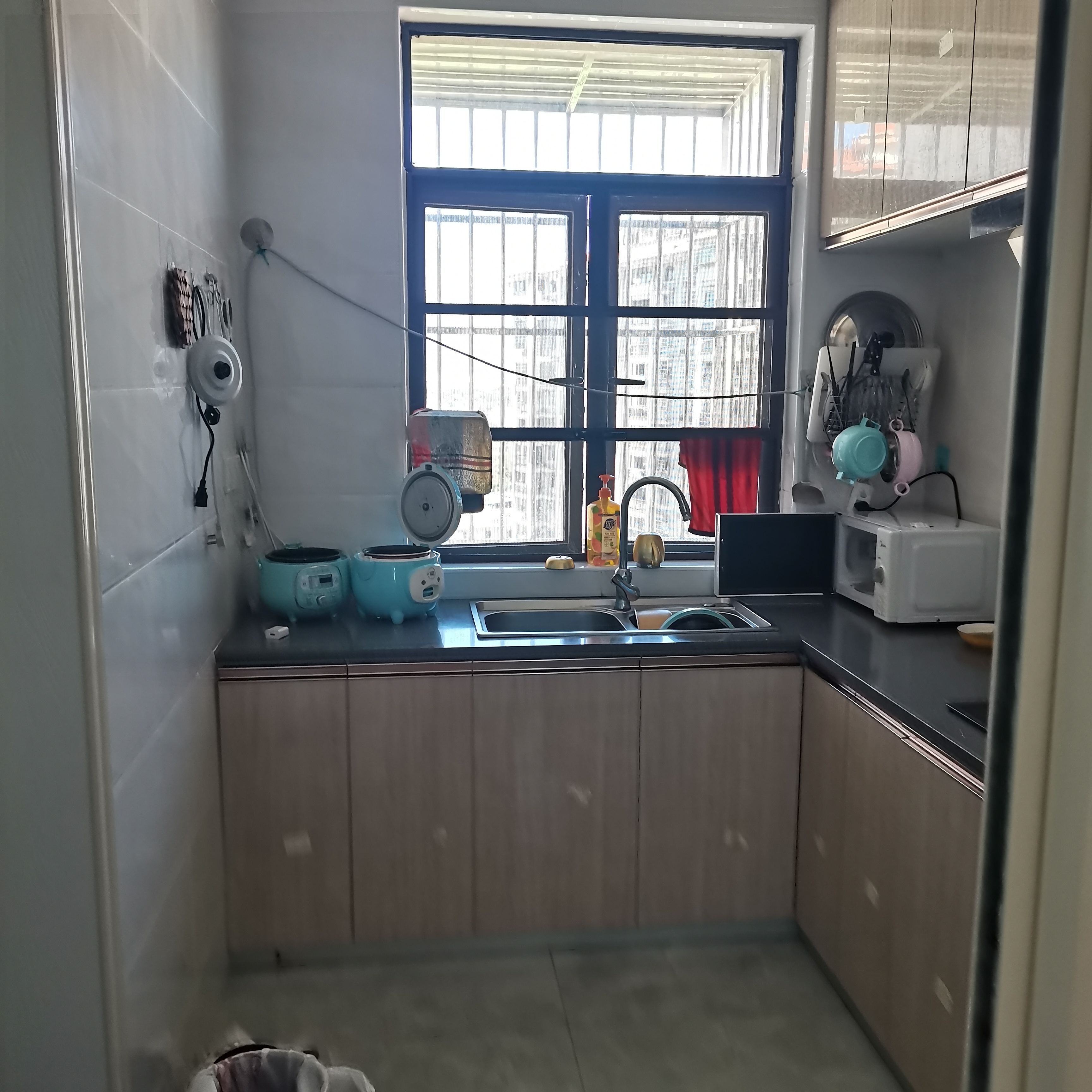 金涛国际华城，1室1厅1卫，75㎡，普装，售价28万 二手房