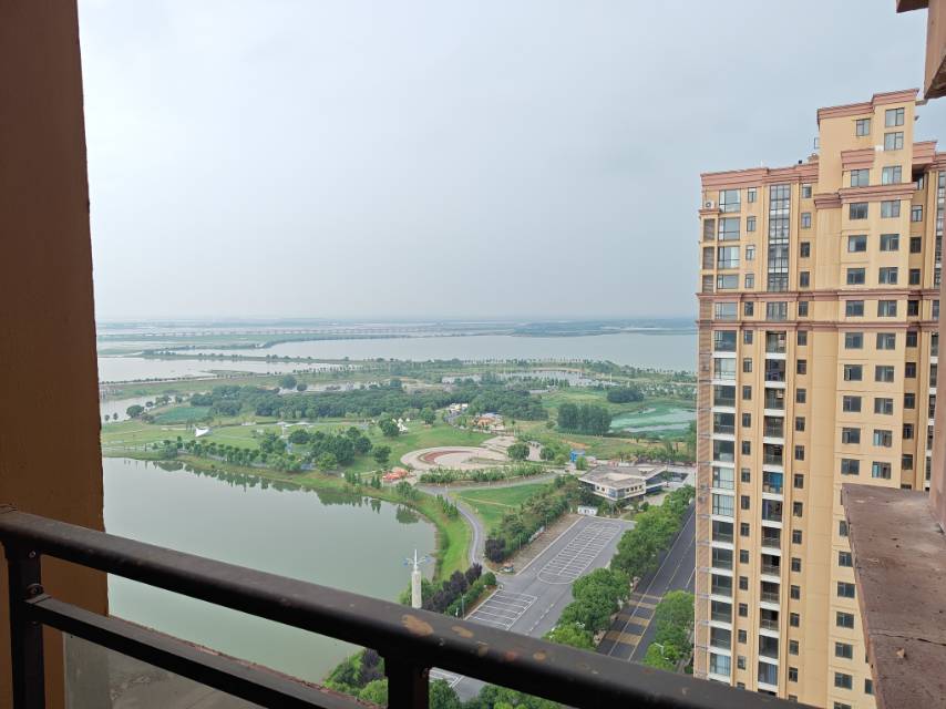 上海城，2室2厅1卫，91.05㎡，毛坯，售价25万 二手房