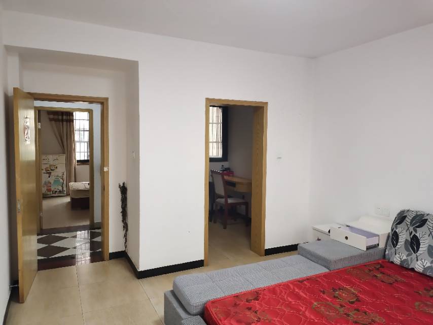 金涛国际华城，3室2厅2卫，122.33㎡，普装，售价42万 二手房