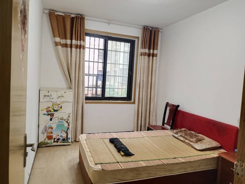 金涛国际华城，3室2厅2卫，122.33㎡，普装，售价42万 二手房