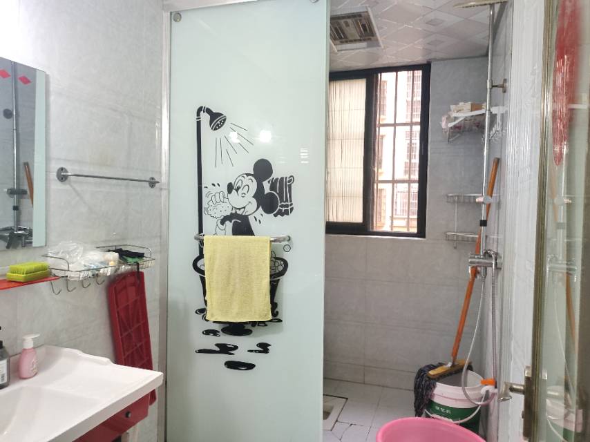 金涛国际华城，3室2厅2卫，122.33㎡，普装，售价42万 二手房