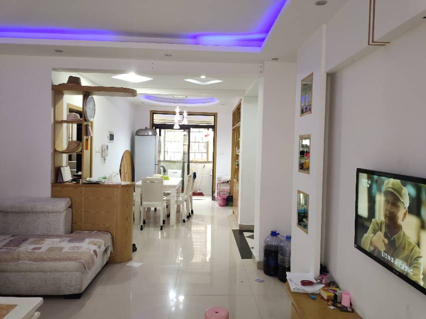 金涛国际华城，3室2厅2卫，122.33㎡，普装，售价42万 二手房