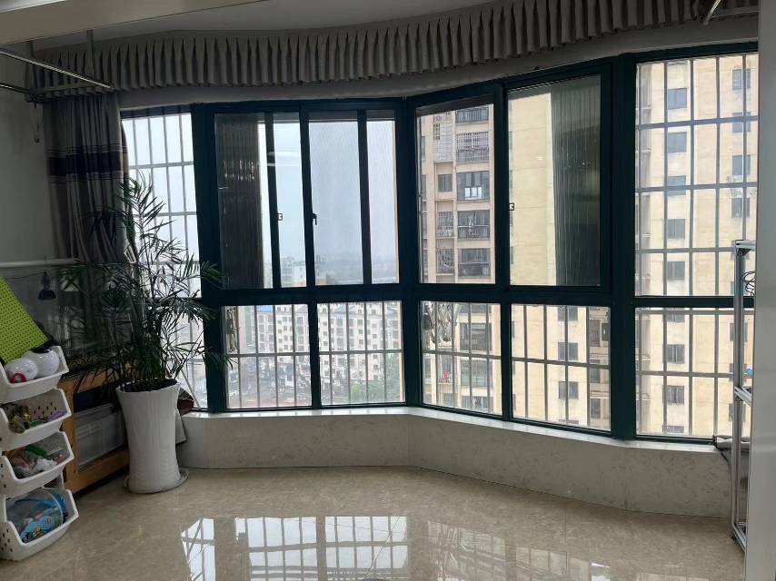 金色阳光，3室2厅2卫，142.00㎡，精装，售价58.00万 二手房