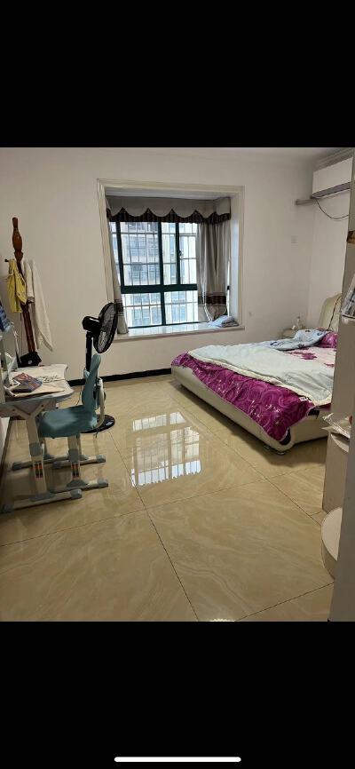 金色阳光，3室2厅2卫，142.00㎡，精装，售价58.00万