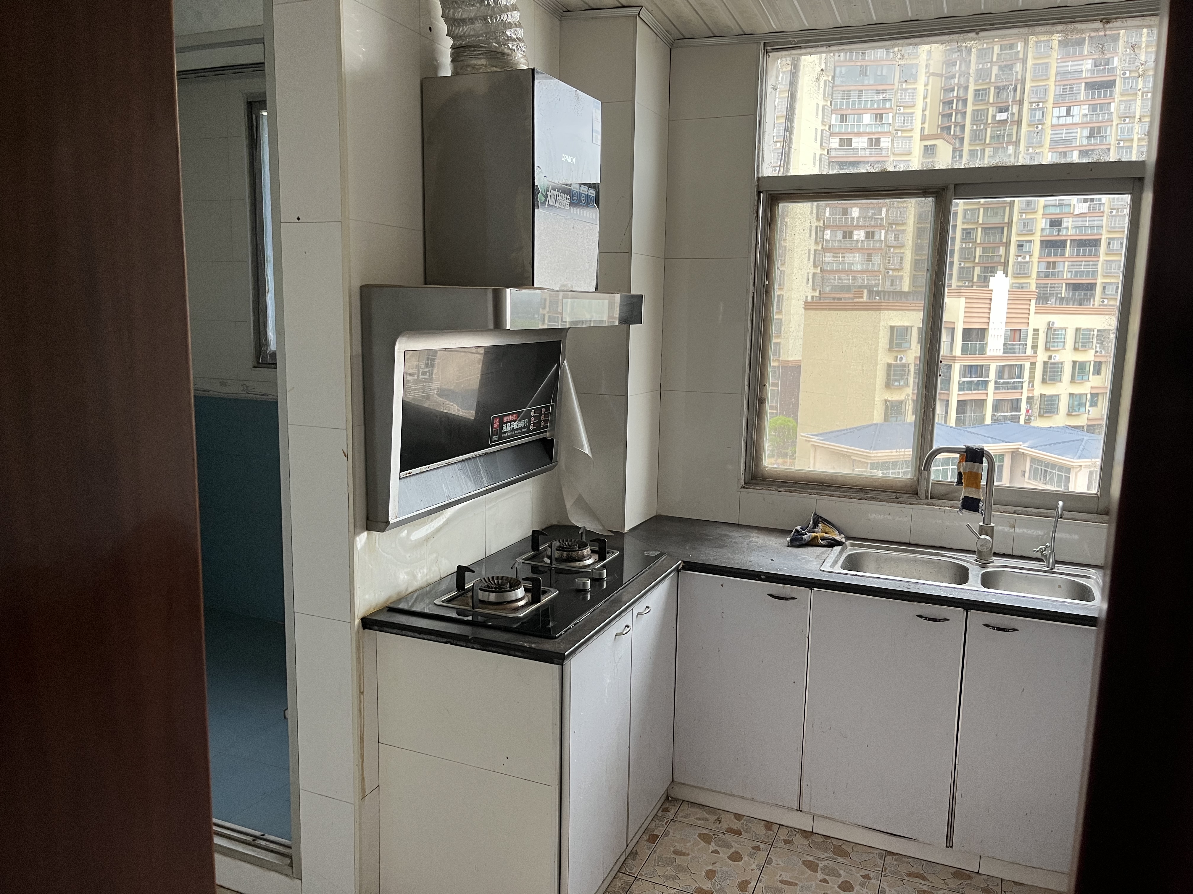 北峰小区，3室2厅1卫，110.53㎡，简装，售价25.00万 二手房