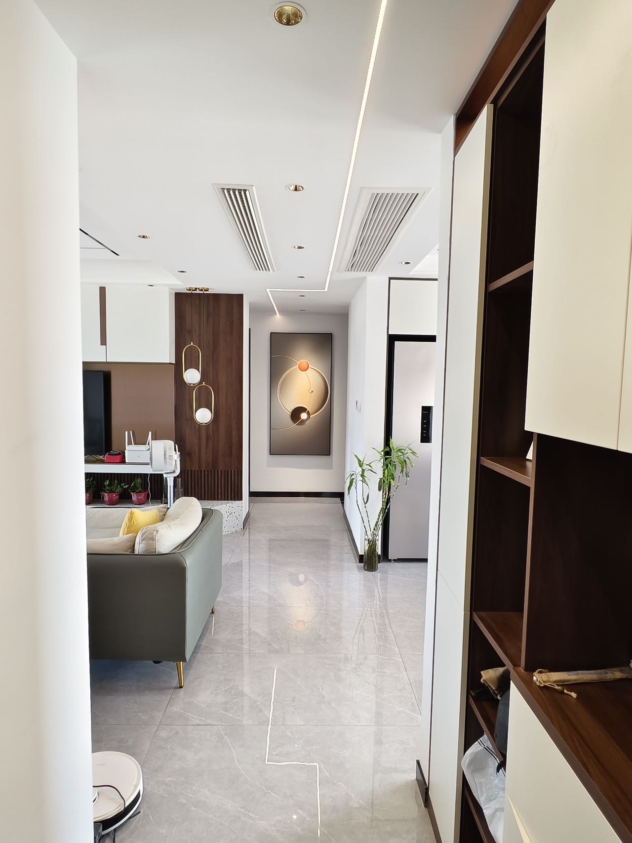 上海城，3室2厅2卫，123㎡，豪装，售价75万 二手房