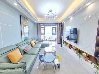 上海城，3室2厅1卫，124.00㎡，豪装，售价67万