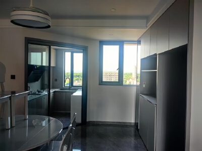 荷塘新城，3室2厅1卫，122.00㎡，精装，租金2300.00元/月