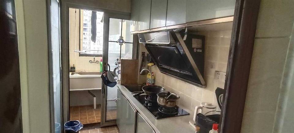 新天地公寓，1室1厅1卫，43.00㎡，简装，租金1000.00元/月 二手房