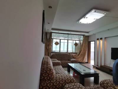 益和花园北区，3室2厅2卫，132.09㎡，简装，售价35.00万