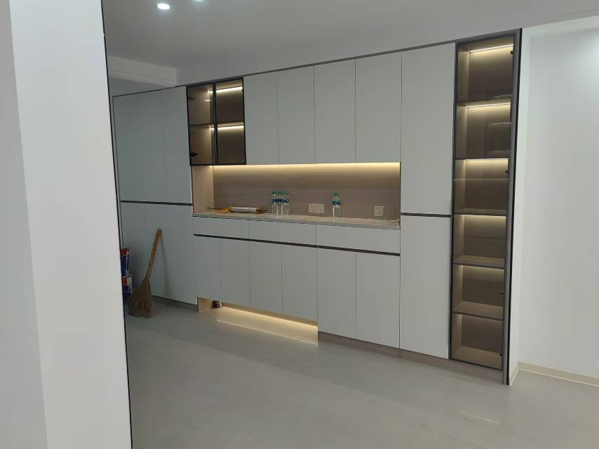 新加坡国际健康城，3室2厅1卫，100.00㎡，毛坯，租金1600元/月 租房