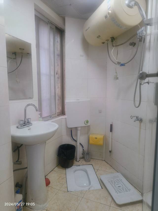 香江明珠，1室1厅1卫，30㎡，简装，租金650元/月 租房