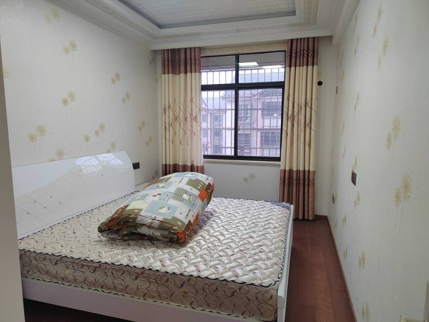 聚贤锦园，3室2厅2卫，116.00㎡，精装，售价67万 二手房