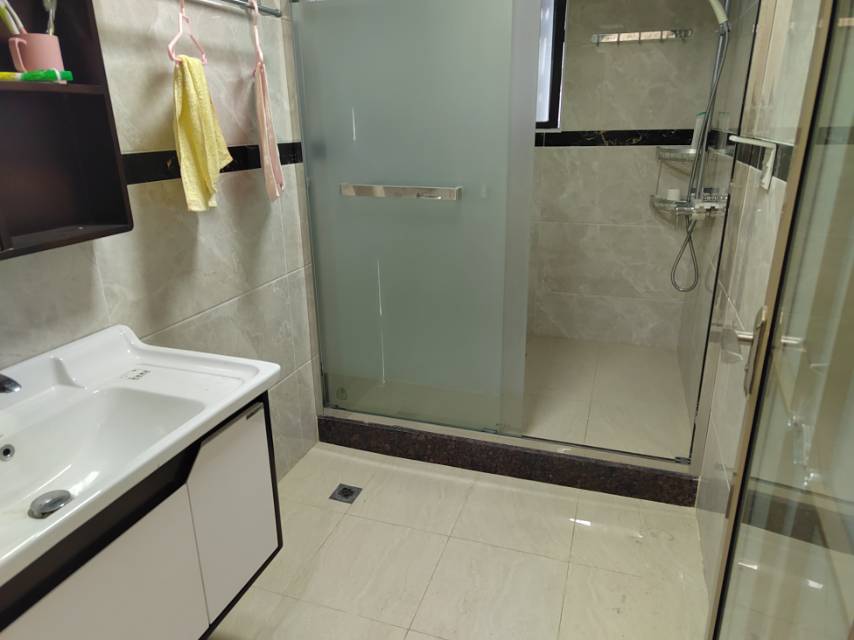 聚贤锦园，3室2厅2卫，116.00㎡，精装，售价67万 二手房